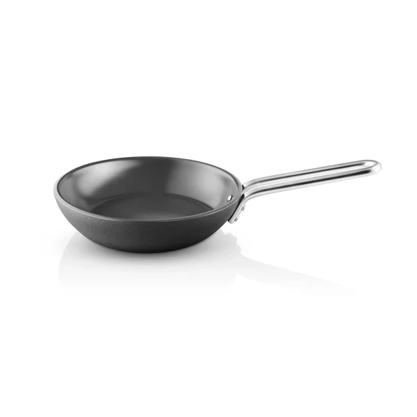 Eva Solo Professional Laser Titanium Slip-Let frying pan Black, Ø20 cm