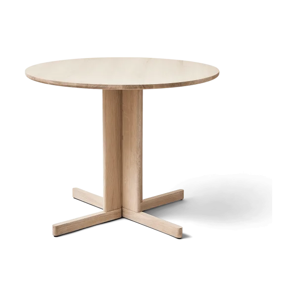 Form & Refine Trefoil dining table Ø90 cm White oak