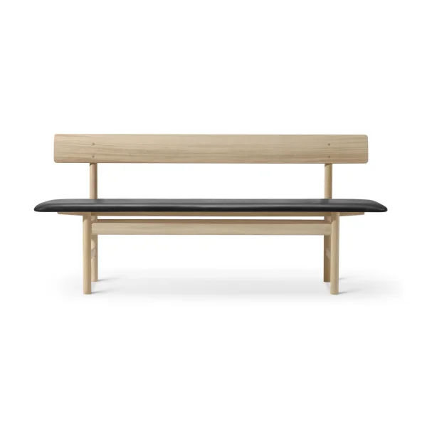 Fredericia Furniture Mogensen 3171 bench Soaped oak-leather omni 301 black