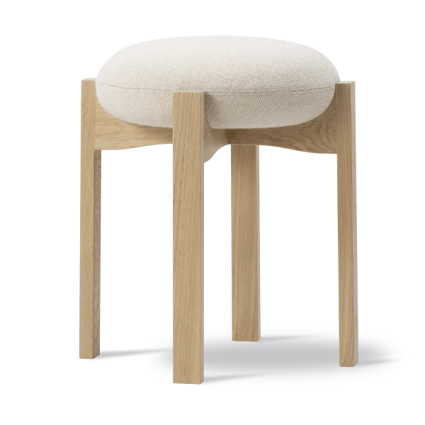 Fredericia Furniture Pioneer low stool Hallingdal 200-lacquered oak