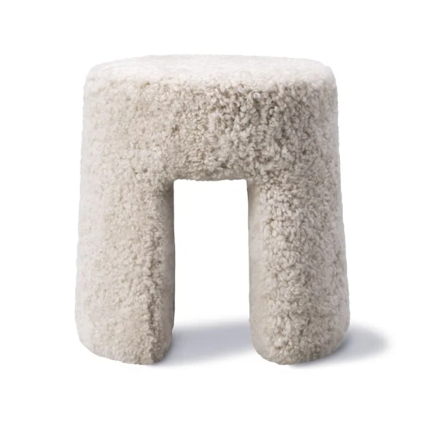 Fredericia Furniture Sequoia ottoman Sheepskin moonlight