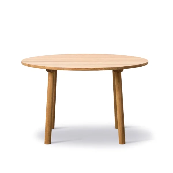 Fredericia Furniture Taro 6121 dining table Light oiled oak, ø120 cm