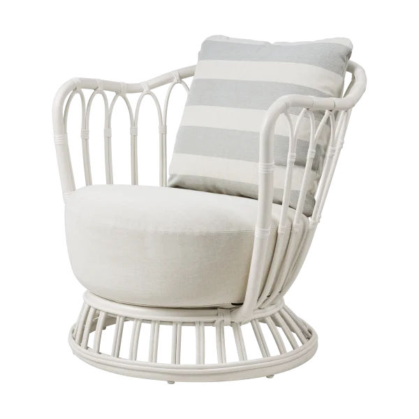 GUBI Grace Outdoor armchair Leslie Limonta 006-020-alabaster white