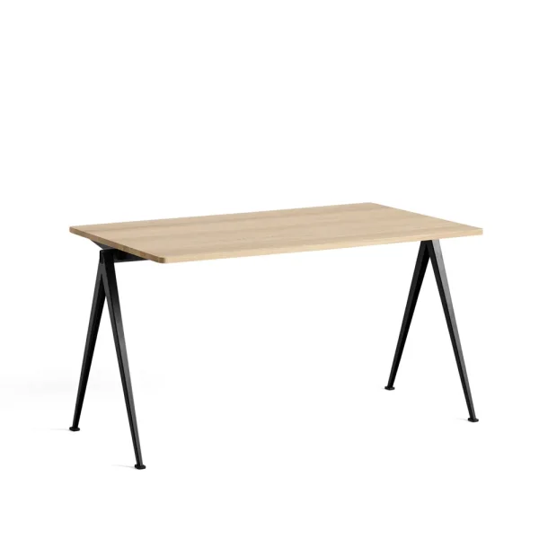 HAY Pyramid 01 desk Oak matte lacquered-140x75 cm-black steel frame