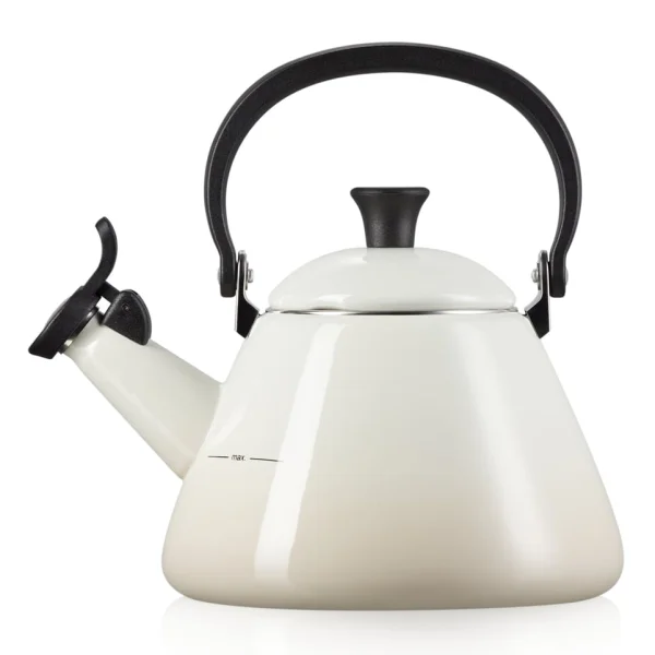 Le Creuset Le Creuset Kone kettle with whistle Meringue