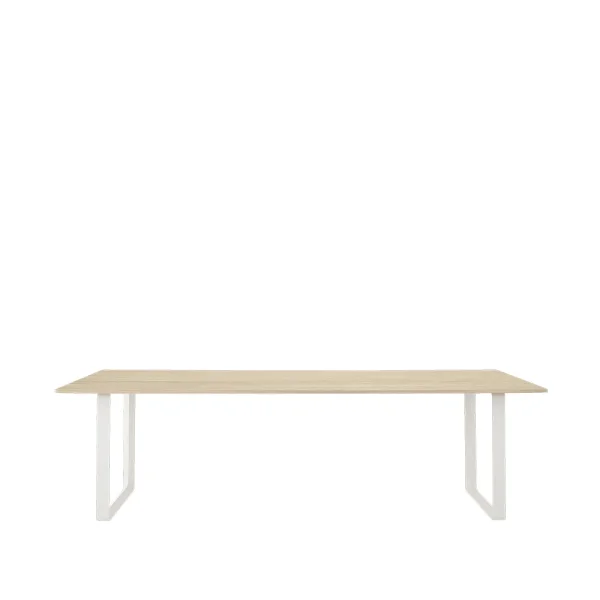 Muuto 70/70 dining table 255x108 cm Solid oak-White