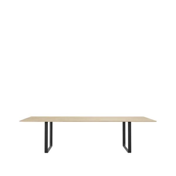 Muuto 70/70 dining table 295x108 cm Sollid oak-Black