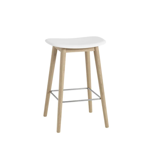 Muuto Fiber counter stool 65 cm White, oak legs