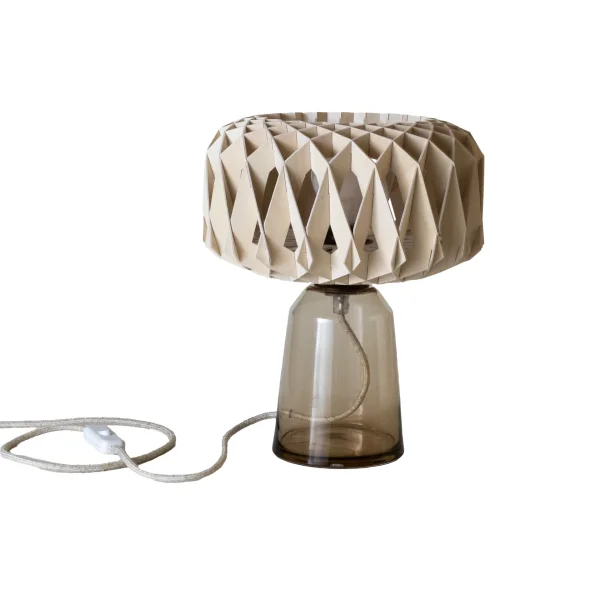 Pilke Signature 25 table lamp Amber-birch, Ø28x34 cm