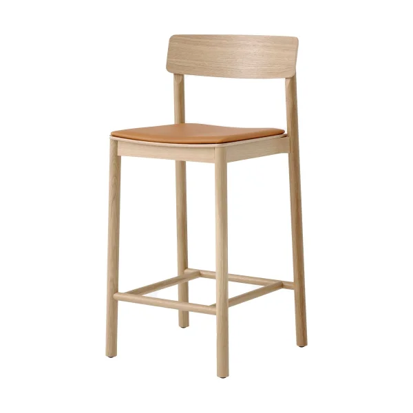&Tradition Betty TK14 Counter Chair 65 cm Noble leather cognac-lacquered solid oak