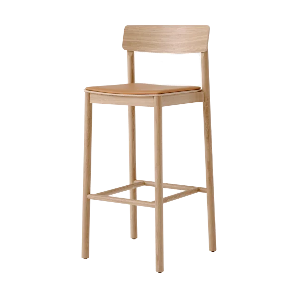 &Tradition Betty TK17 Bar Chair 75 cm Noble leather cognac-laquered solid oak